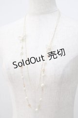 axes femme / 蝶×パール2連ネックレス  ゴールド Y-25-07-14-005-AX-AC-SZ-ZY