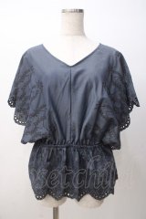 axes femme / 総刺繍Vネックブラウス M 紺 Y-25-07-14-057-AX-BL-SZ-ZI