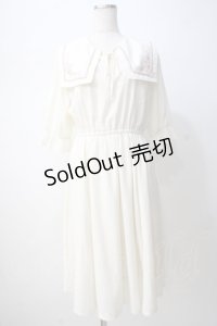 axes femme / 刺繍入セーラー襟ワンピース F 生成り Y-25-07-14-096-AX-OP-SZ-ZY