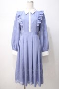 axes femme / スカラップ刺繍バイカラーワンピース F ブルー Y-25-07-14-106-AX-OP-SZ-ZY