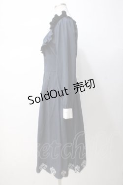 画像2: axes femme / スカラップ刺繍バイカラーワンピース F 紺 Y-25-07-14-107-AX-OP-SZ-ZI