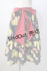 axes femme kawaii / ストライプレモン柄スカート M 紺 Y-25-07-14-125-AX-SK-SZ-ZI