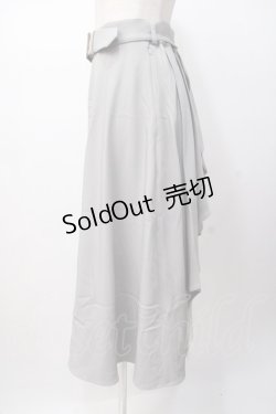 画像2: an another angelus / ベルト付きバックラッフルフレアースカート  グレー Y-25-07-16-054-CA-SK-SZ-ZY