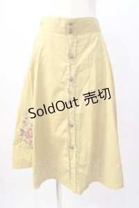 axes femme / 刺繍入りカラースカート  イエロー Y-25-07-16-063-AX-SK-SZ-ZI