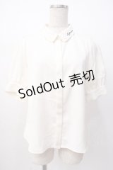 Fi.n.t / リボンタイ付きロゴ刺繍衿ブラウス  生成り Y-25-07-16-012-CA-BL-SZ-ZY