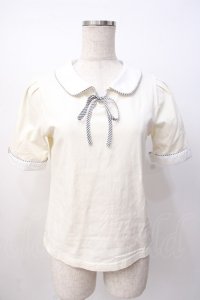 Fi.n.t / ストライプリボン衿付きカットトップス  生成り Y-25-07-16-017-CA-TO-SZ-ZY