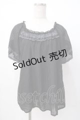 axes femme / Backデザイン半袖ブラウス  黒 Y-25-07-16-022-AX-BL-SZ-ZY