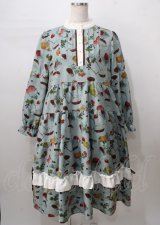 axes femme / フルーツティ柄ティアードワンピース  グリーン Y-25-07-18-101-AX-OP-SZ-ZI