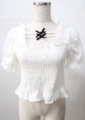 axes femme POETIQUE / シャーリングリボン半袖プルオーバー  白 Y-25-07-18-038-AX-TO-SZ-ZY