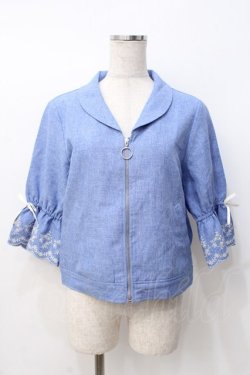 画像1: axes femme / スカラップ刺繍袖ブルゾン  サックス Y-25-07-21-032-AX-TO-SZ-ZY