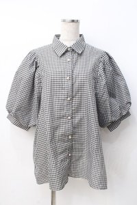 axes femme / ボリューム袖ブラウス  黒ｘ白 Y-25-07-21-038-AX-BL-AS-ZI