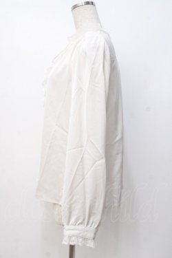 画像2: Fi.n.t / タイ付きレースフリルブラウス  白 Y-25-07-21-051-CA-BL-SZ-ZY