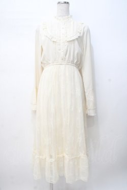 画像1: axes femme / カメオブローチ付ワンピース  オフ Y-25-07-21-096-AX-OP-AS-ZY