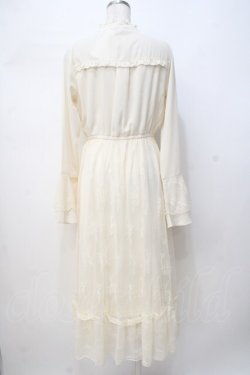 画像3: axes femme / カメオブローチ付ワンピース  オフ Y-25-07-21-096-AX-OP-AS-ZY