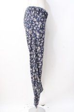 画像2: axes femme / 花柄レギンス  紺 Y-25-07-21-114-AX-PA-SZ-ZT427 (2)