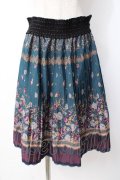 axes femme / プリントプリーツスカート  グリーン Y-25-07-21-120-AX-SK-SZ-ZI