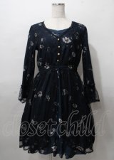 axes femme / コスモス柄レーヤード風ワンピース  紺 Y-25-07-23-073-AX-OP-SZ-ZY