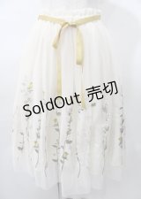 an another angelus / ボタニカルローズ刺繍チュールスカート  生成り Y-25-07-23-097-CA-SK-SZ-ZY