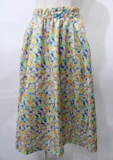 画像1: F&A / マーブルバックル付き水彩フラワースカート  カラフル Y-25-07-23-098-LO-SK-SZ-ZT179 (1)