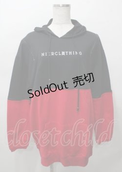 画像1: NieR Clothing / 肩ZIPデザインパーカー  黒ｘ赤 Y-25-07-25-015-PU-TO-0-ZY