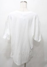 画像2: NieR CLOTHING / ちゃむちゃむTシャツ  白 Y-25-07-25-032-PU-TO-AS-ZT353 (2)