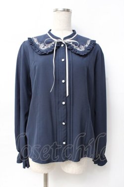 画像1: axes femme / ブーケ刺繍フリル襟ブラウス L 紺 Y-25-07-29-044-AX-BL-SZ-ZY