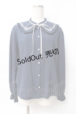 画像1: axes femme / ブーケ刺繍フリル襟ブラウス L 紺 Y-25-07-29-044-AX-BL-SZ-ZY