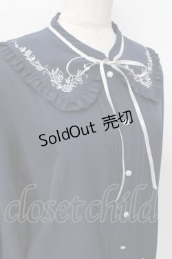画像4: axes femme / ブーケ刺繍フリル襟ブラウス L 紺 Y-25-07-29-044-AX-BL-SZ-ZY