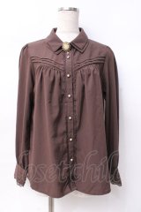 axes femme / カメオ付ピンタックブラウス M 茶 Y-25-07-29-048-AX-BL-SZ-ZY