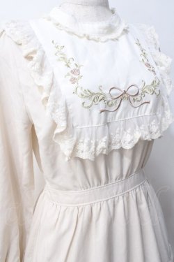 画像4: axes femme POETIQUE / ブロッキングブーケ刺繍ワンピース M 生成り Y-25-07-29-083-AX-OP-SZ-ZY