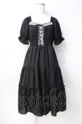 axes femme POETIQUE / オフショルティアードワンピース M 黒 Y-25-07-29-087-AX-OP-SZ-ZY