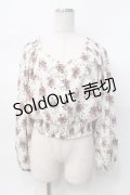 axes femme / 花柄ボリューム袖ブラウス  白 Y-25-07-31-035-AX-BL-SZ-ZY