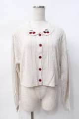 axes femme POETIQUE / チェリー刺繍衿付きニットカーデ  生成り Y-25-07-31-045-AX-TO-SZ-ZY