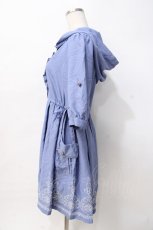 画像2: axes femme / 裾刺繍フーディーワンピース M サックス Y-25-07-31-058-AX-OP-SZ-ZT115 (2)