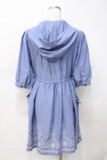 画像3: axes femme / 裾刺繍フーディーワンピース M サックス Y-25-07-31-058-AX-OP-SZ-ZT115 (3)