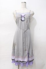 Ozz oneste / 桜刺繍チャイナキャミワンピース  グレー×ラベンダー Y-25-07-31-061-OO-OP-SZ-ZY