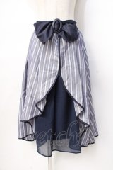 axes femme POETIQUE / リボンベルトストライプスカート  紺 Y-25-07-31-095-AX-SK-SZ-ZY