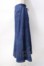 画像2: axes femme POETIQUE / サイドプリーツデニムスカート  デニム Y-25-07-31-098-AX-PA-SZ-ZT325 (2)
