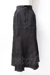 axes femme POETIQUE / サイドプリーツデニムスカート  黒 Y-25-07-31-099-AX-PA-SZ-ZY
