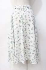 画像3: axes femme / ラッフルフリル花柄ミディスカート  白 Y-25-07-31-103-AX-SK-SZ-ZT480 (3)