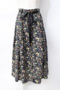 axes femme / フラワー前開きスカート  紺 Y-25-07-31-107-AX-SK-SZ-ZY