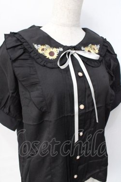 画像4: axes femme POETIQUE / ヒマワリブーケ刺繍ブラウス  黒 Y-25-07-31-026-AX-BL-SZ-ZY