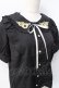 画像4: axes femme POETIQUE / ヒマワリブーケ刺繍ブラウス  黒 Y-25-07-31-026-AX-BL-SZ-ZY (4)