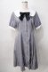 画像1: axes femme POETIQUE / ロゴ刺繍プリーツワンピース M グレー Y-25-08-02-065-AX-OP-SZ-ZY (1)