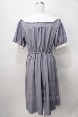 画像2: axes femme POETIQUE / ロゴ刺繍プリーツワンピース M グレー Y-25-08-02-065-AX-OP-SZ-ZY
