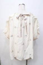 画像3: axes femme / ローズ刺繍フリルプルオーバー M 生成り３ Y-25-08-08-038-AX-BL-SZ-ZT101 (3)