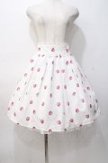 mille fille closet / ストロベリー柄スカート  白 Y-25-08-08-114-LO-SK-SZ-ZY