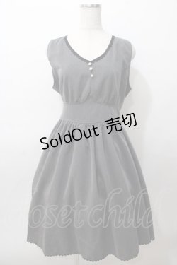 画像1: axes femme / シマエナガ刺繍Vネックジャンパースカート F 黒 Y-25-08-11-036-AX-OP-SZ-ZY