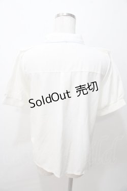 画像2: axes femme POETIQUE / バタフライ刺繍襟半袖ブラウス  生成り Y-25-08-15-065-AX-BL-SZ-ZY