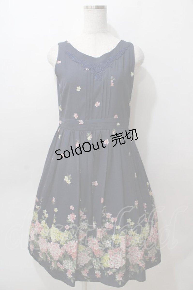 画像1: axes femme / あじさい柄ワンピース M 紺 Y-25-08-15-109-AX-OP-SZ-ZT505 (1)